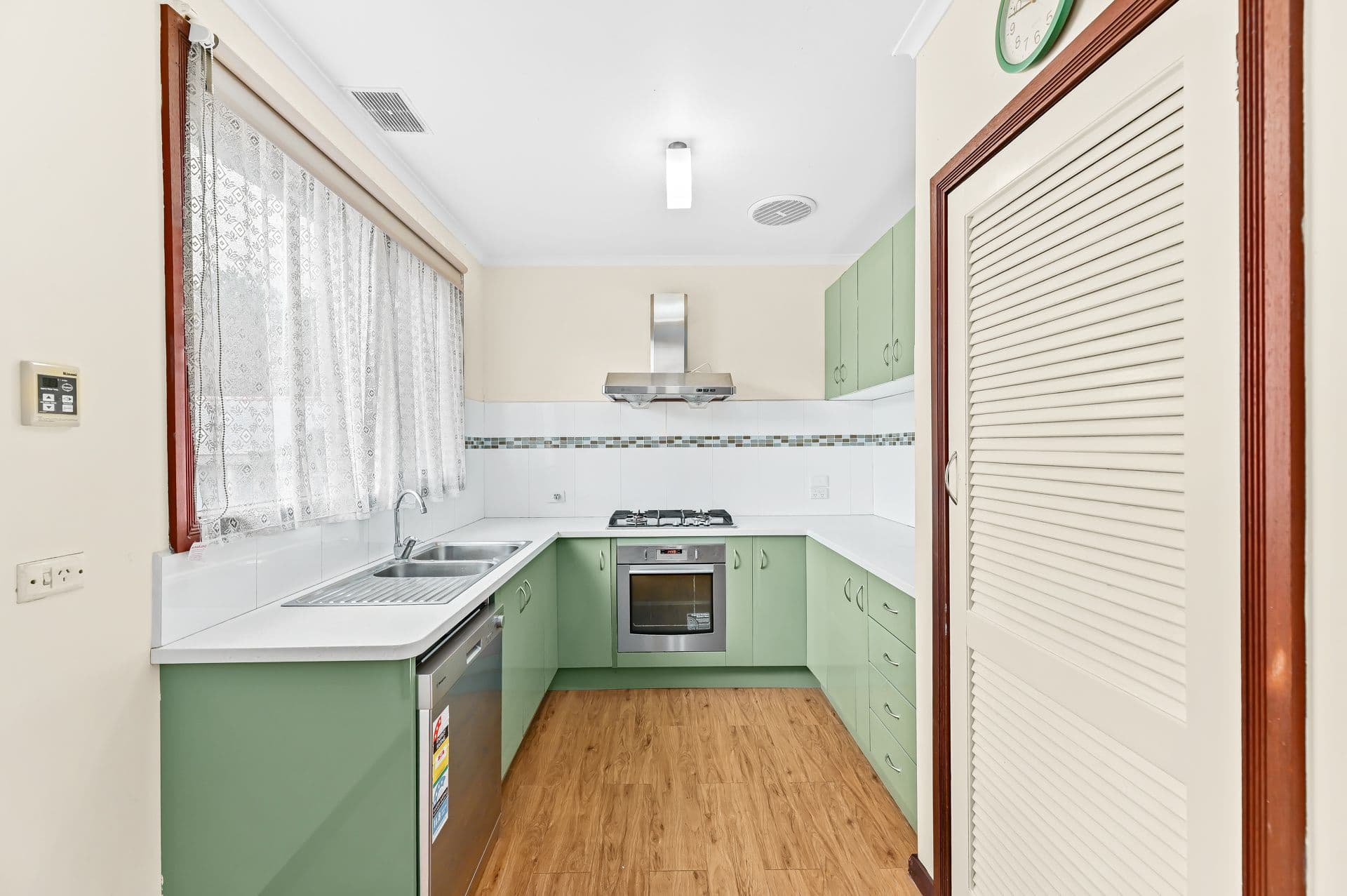 681 Ferntree Gully Road, Glen Waverley VIC 3150, Glen Waverley - Thumbnail 7