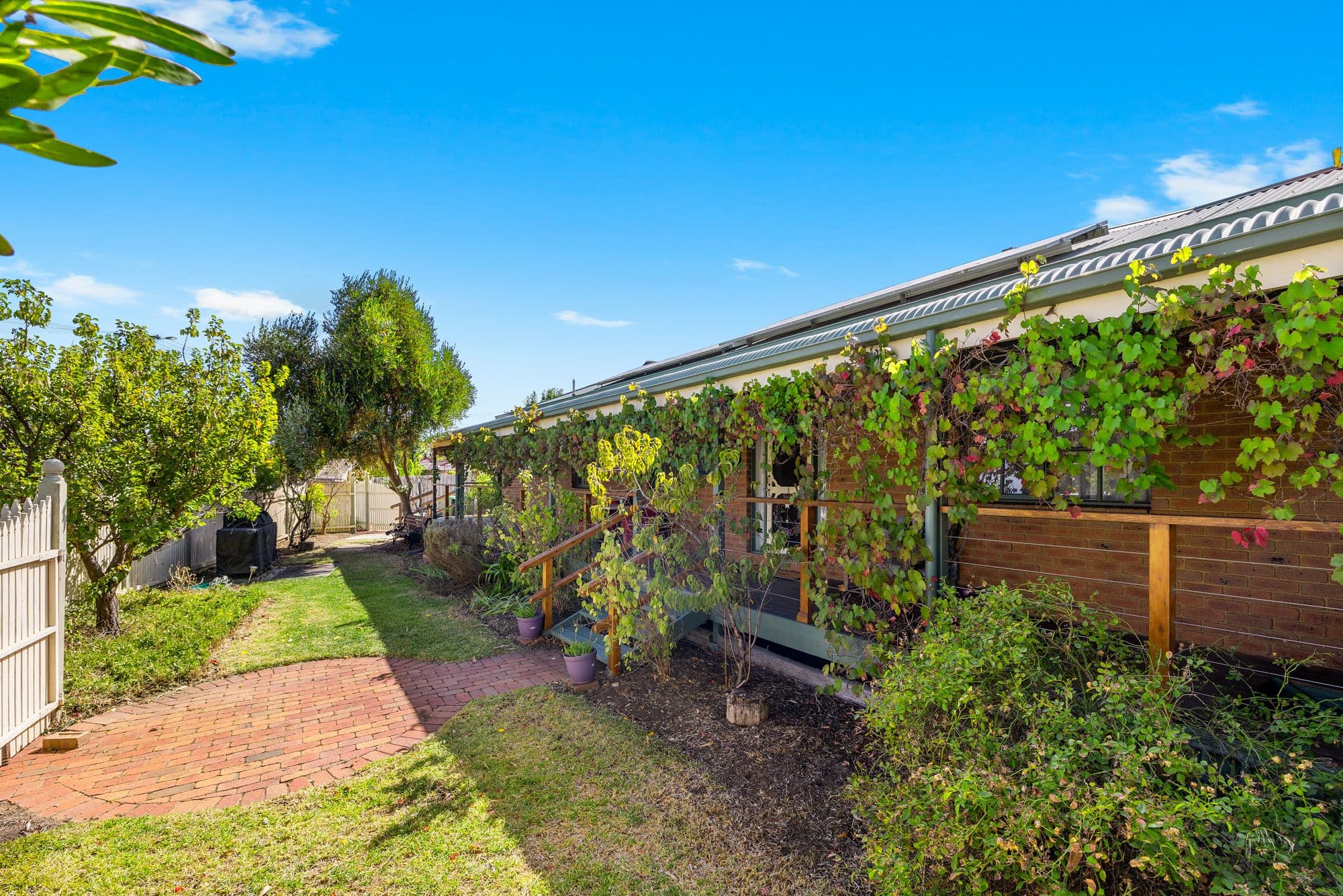 60 Iluka Drive, Werribee VIC 3030, Werribee - Thumbnail 2
