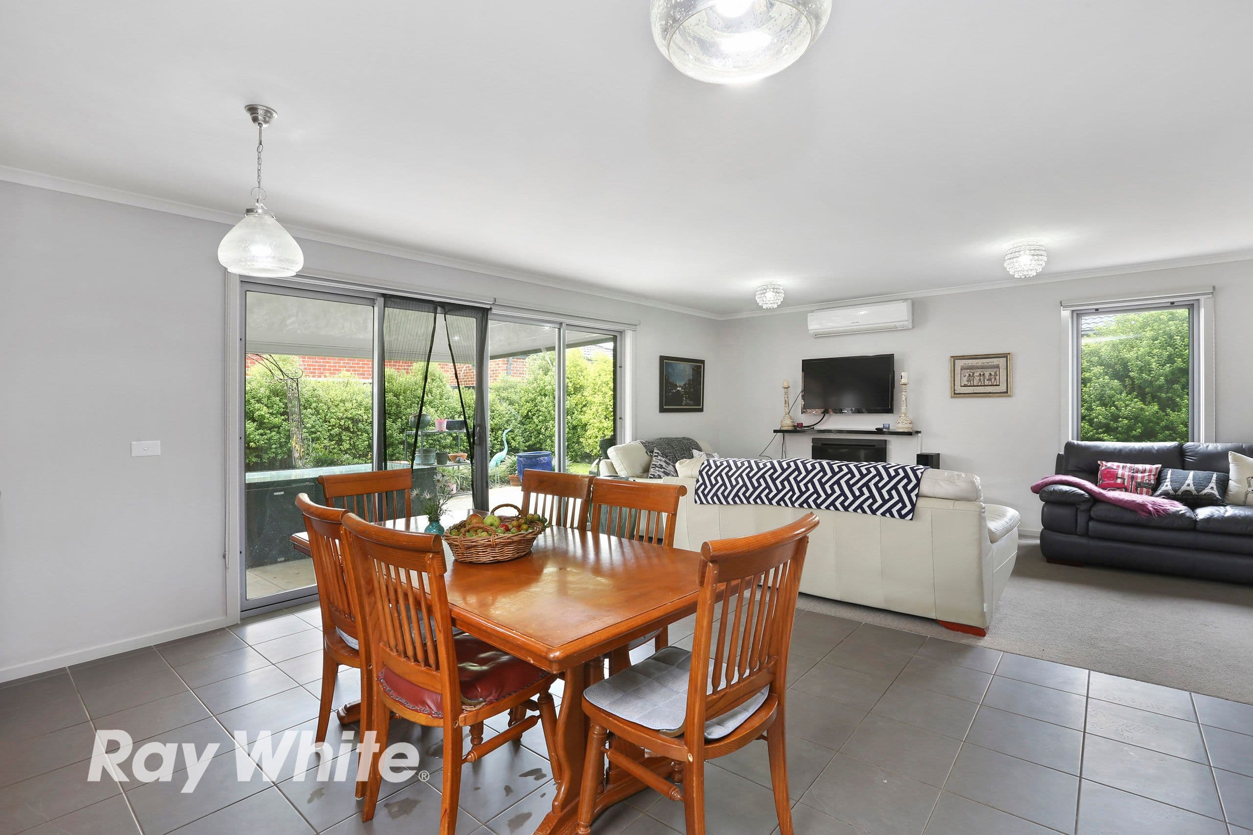 8 Raymond George Place, Lara VIC 3212, Lara - Thumbnail 3