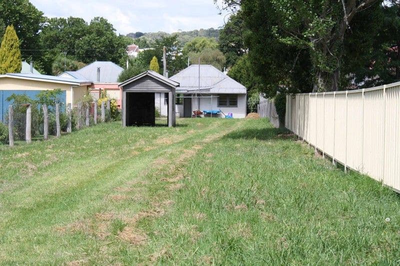 112 West Avenue, GLEN INNES NSW 2370, Glen Innes - Thumbnail 2