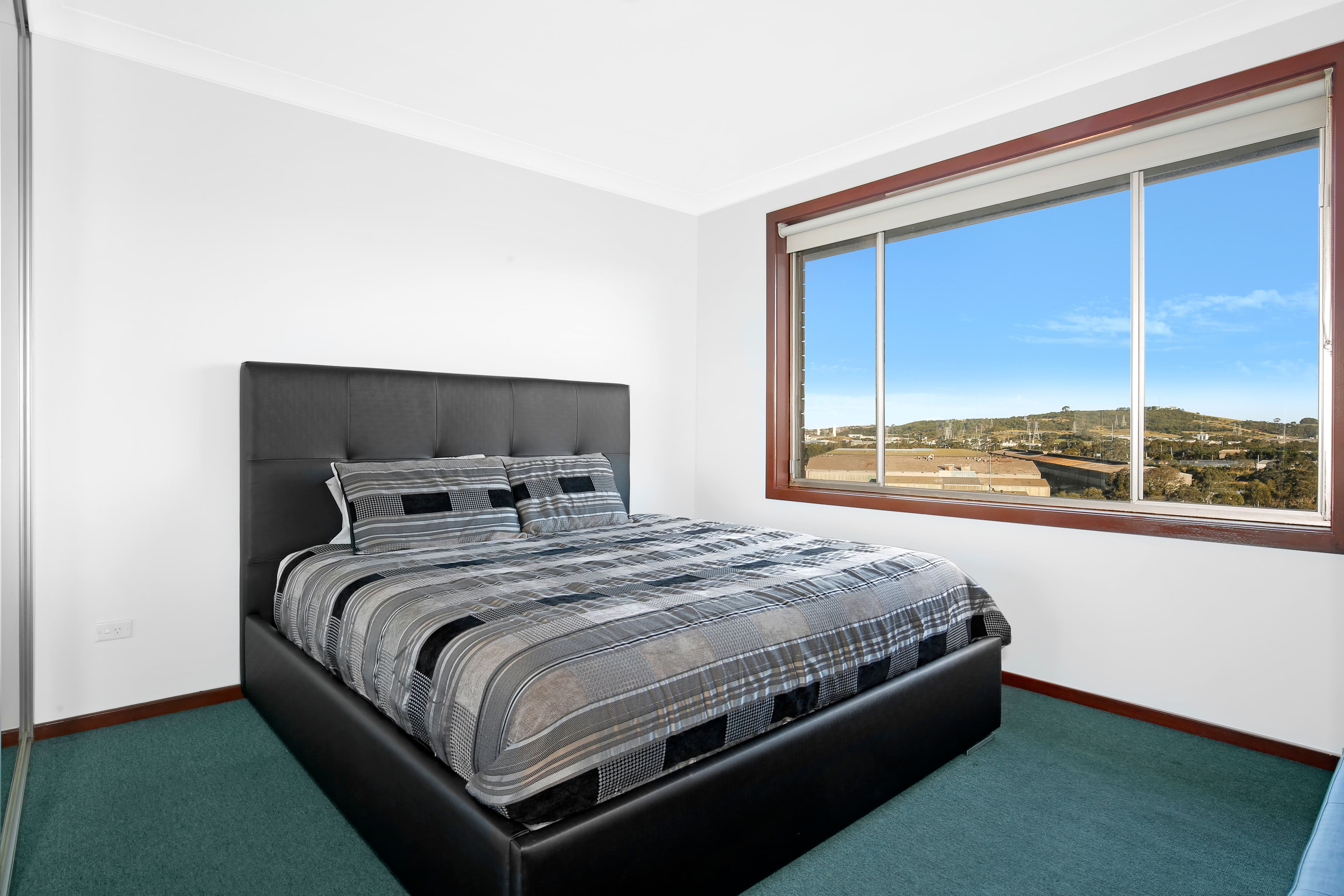 27 Cobblers Avenue, Figtree - Thumbnail 4