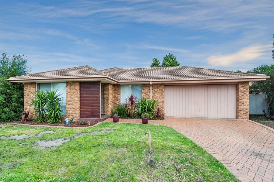 8 Leigh Court, Craigieburn VIC 3064, Craigieburn - Image 1