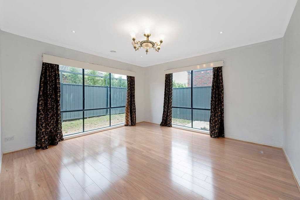85 Cradle Mountain Drive, Craigieburn VIC 3064, Craigieburn - Thumbnail 6
