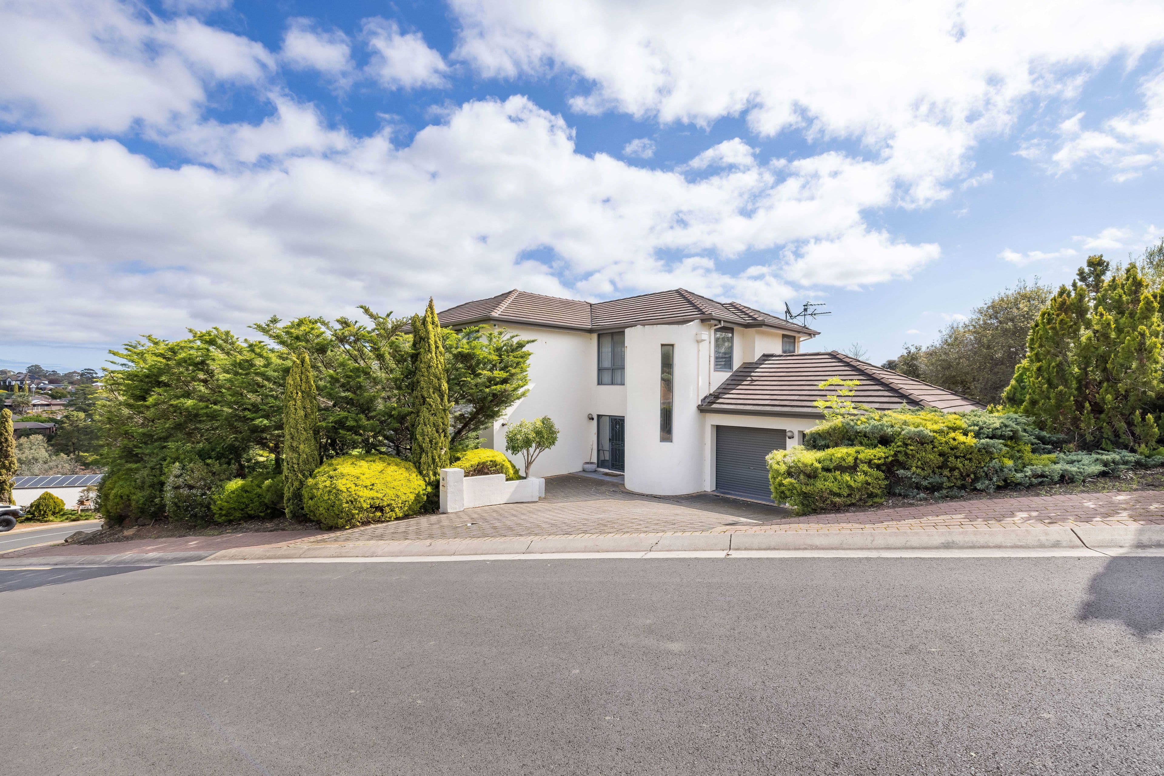 16 Highfield Drive, Aberfoyle Park SA 5159, Aberfoyle Park - Image 1