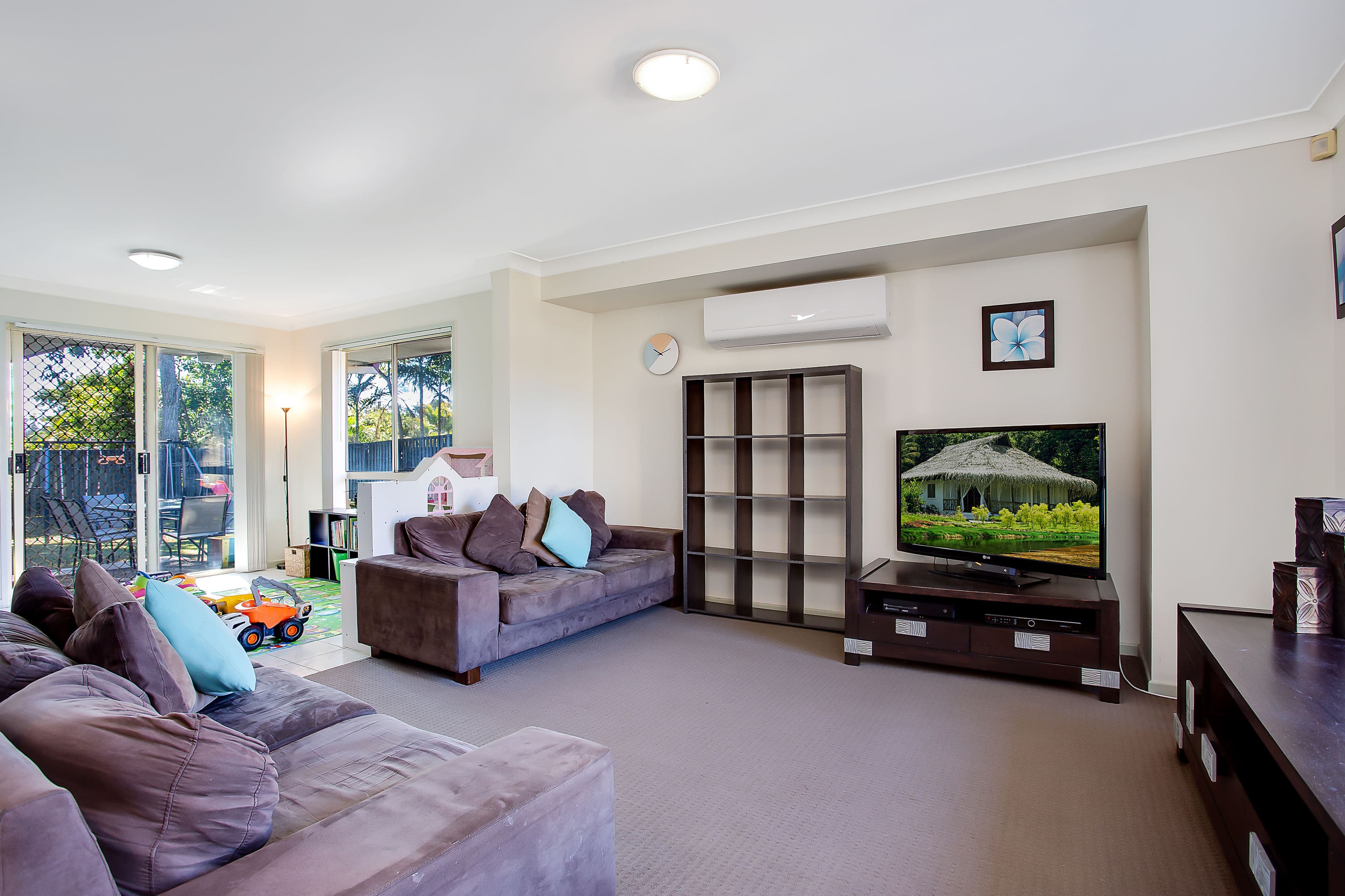 8 Cobb Court, Mudgeeraba QLD 4213, Mudgeeraba - Thumbnail 7