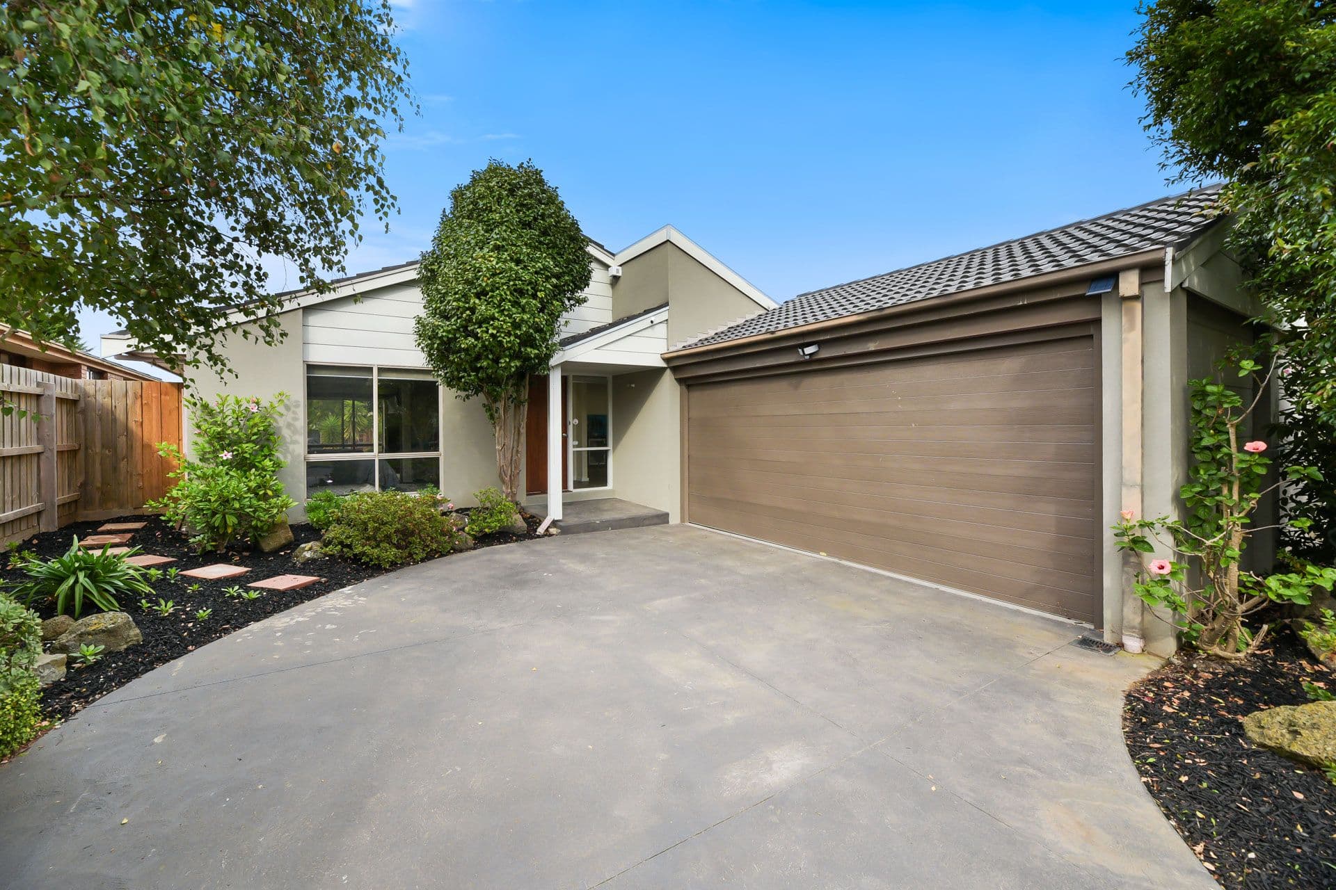 7 Neilian Retreat, Berwick VIC 3806, Berwick - Thumbnail 2