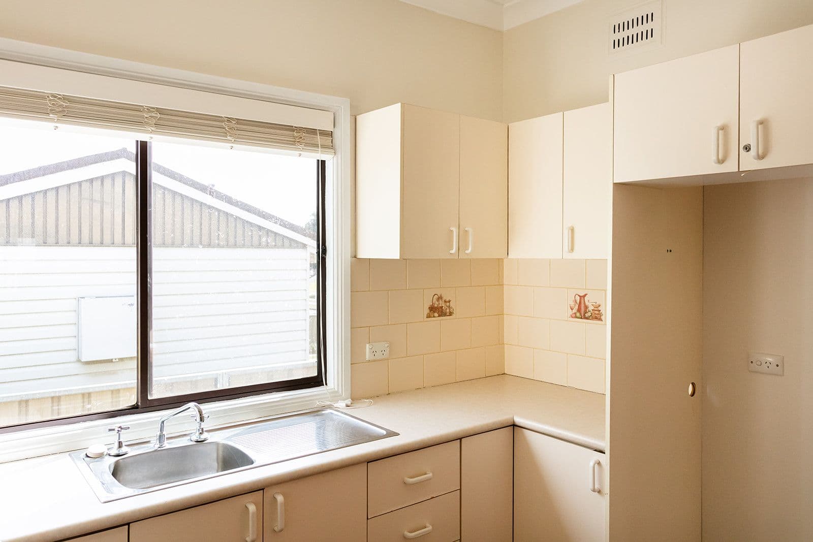 44 Churchill Avenue, Orange - Thumbnail 5