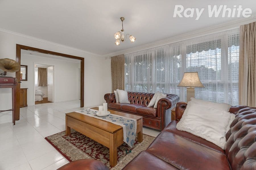 92 Greenwood Drive, BUNDOORA VIC 3083, Bundoora - Thumbnail 2