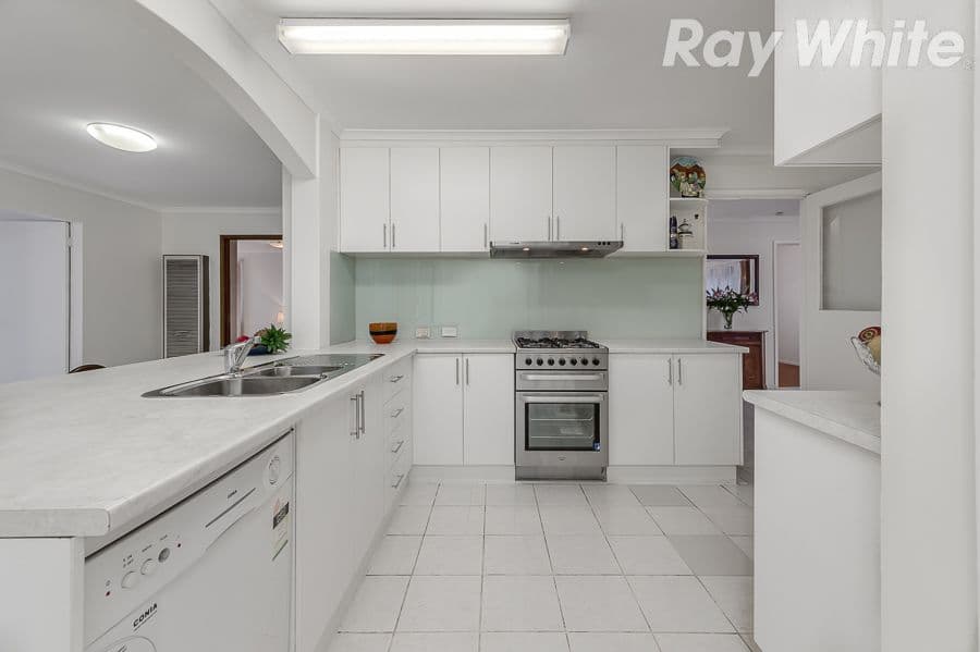 92 Greenwood Drive, BUNDOORA VIC 3083, Bundoora - Thumbnail 4