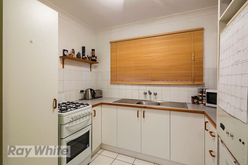 81 Kitchener Street, COORPAROO QLD 4151, Coorparoo - Thumbnail 3