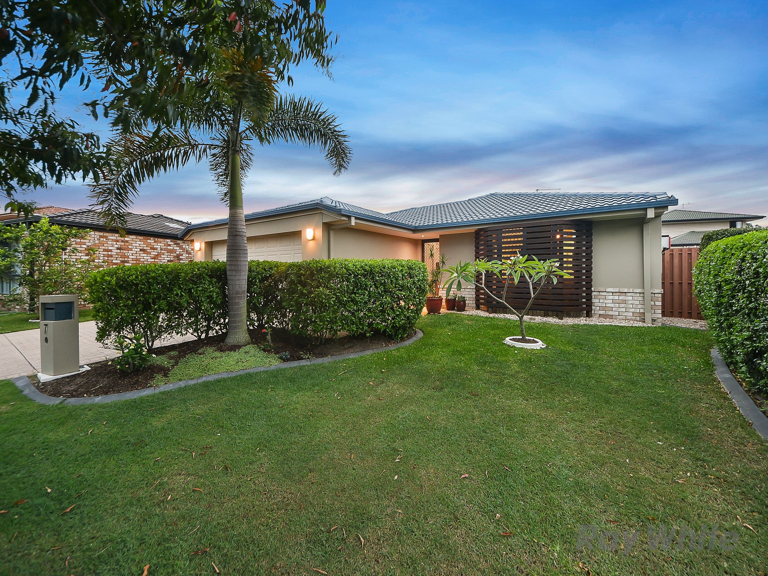 7 Oaktree Place, Bracken Ridge QLD 4017, Bracken Ridge - Thumbnail 2
