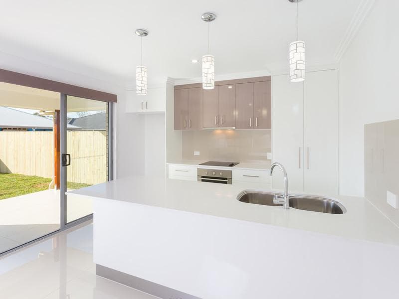 8 Robert Jones Street, Redbank Plains - Thumbnail 2