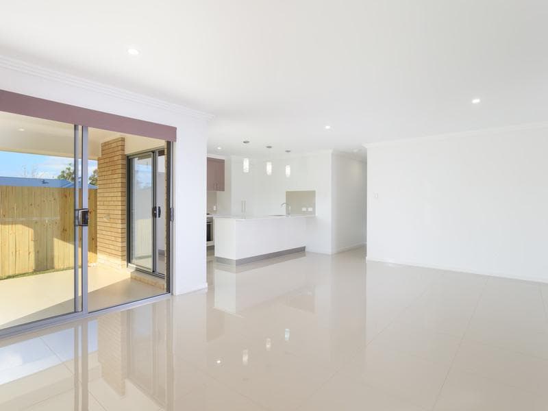 8 Robert Jones Street, Redbank Plains - Thumbnail 4