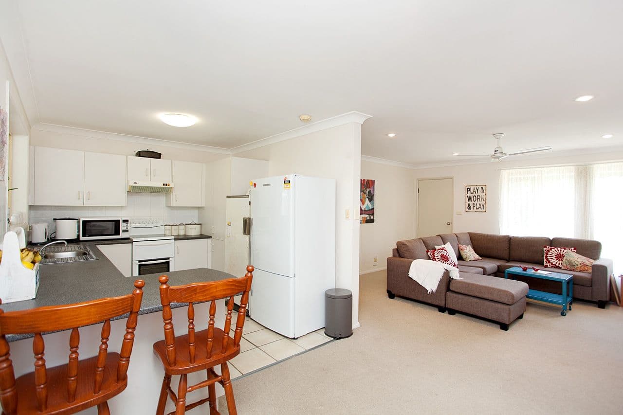 10 Sunset Avenue, Wingham NSW 2429, Wingham - Thumbnail 2