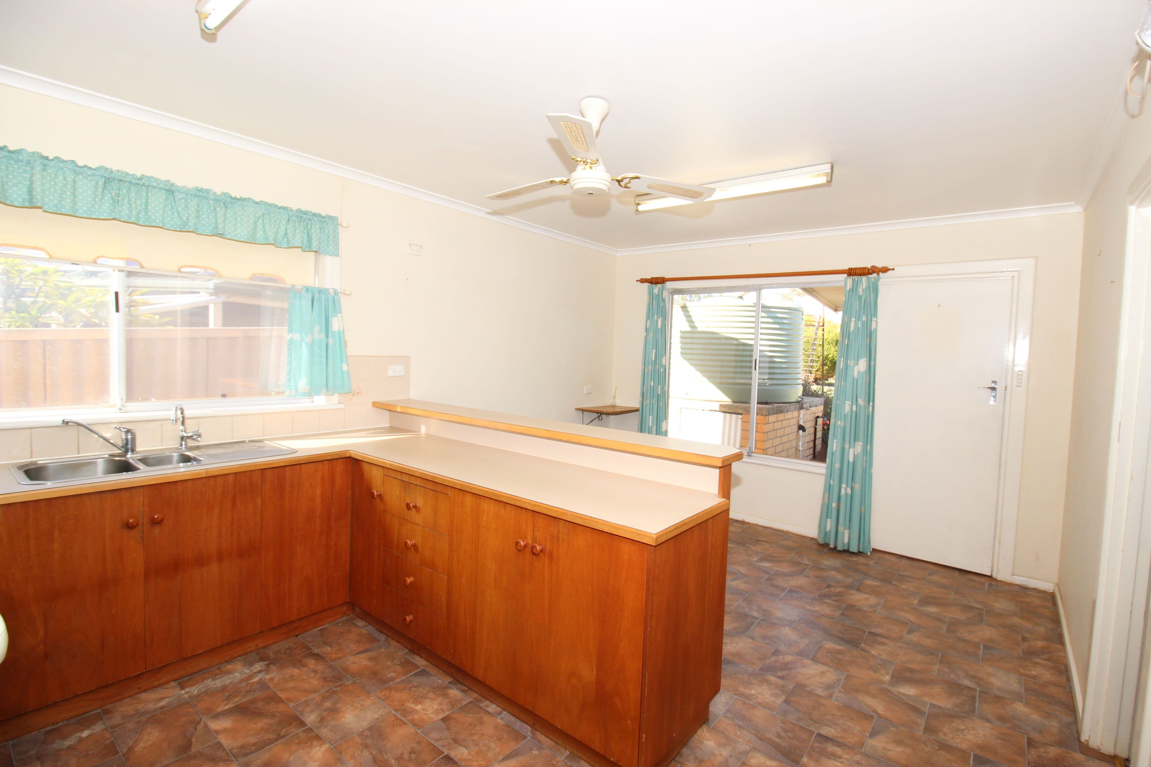 9 Marschall Street, Waikerie SA 5330, Waikerie - Thumbnail 3
