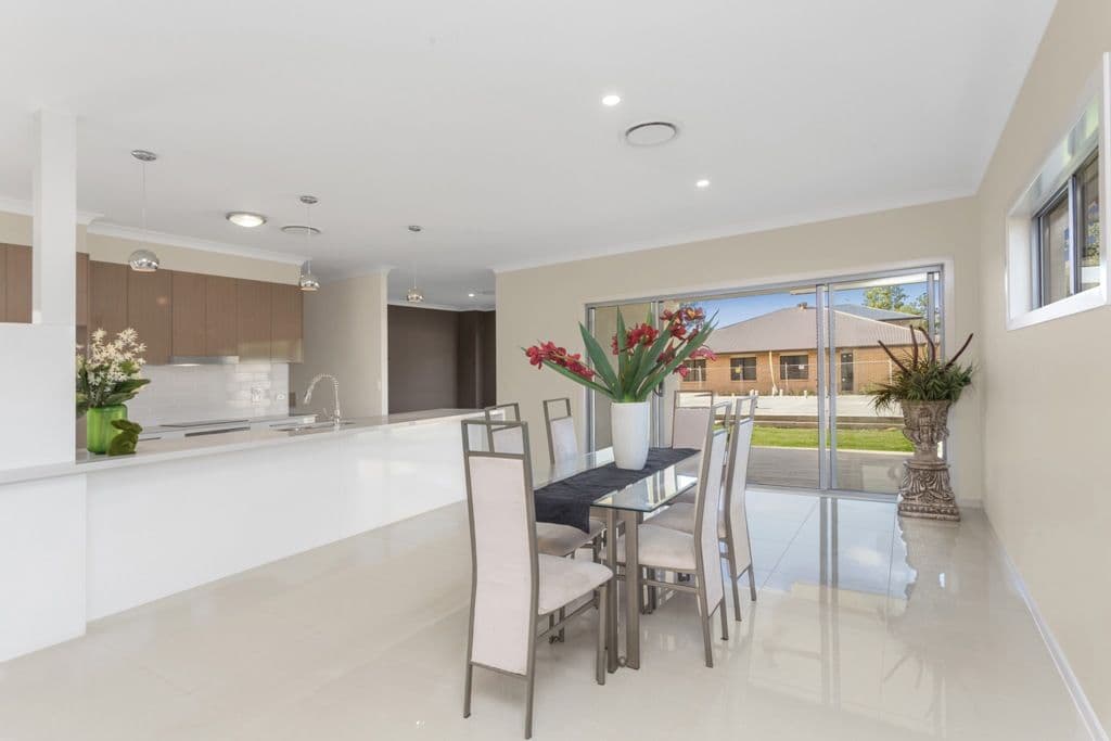 8 Scholard Crescent, Bridgeman Downs QLD 4035, Bridgeman Downs - Thumbnail 6