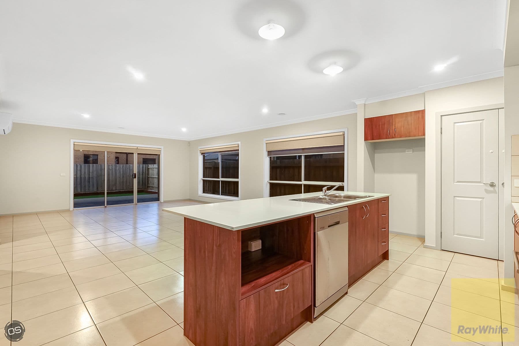 19 Cascade Drive, AINTREE VIC 3336, Aintree - Thumbnail 4