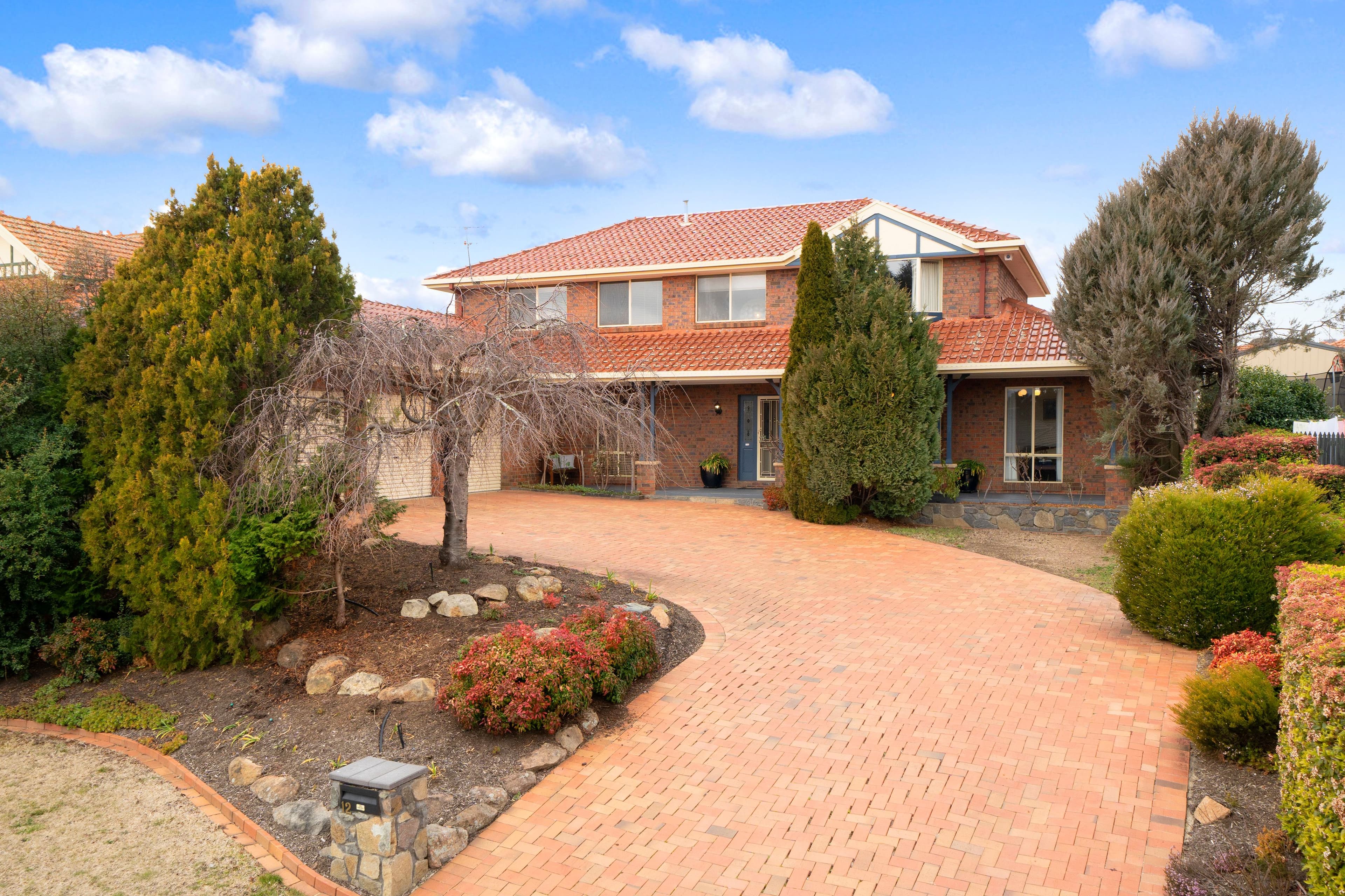 12 Lakeview Gardens, Jerrabomberra - Image 1