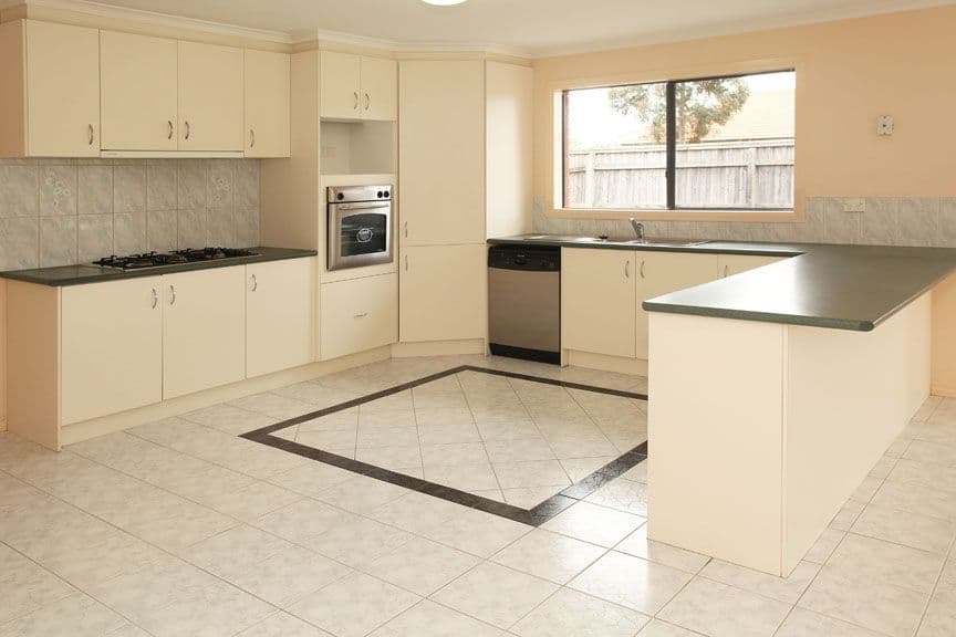 27 Waradgery Drive, ROWVILLE VIC 3178, Rowville - Thumbnail 3