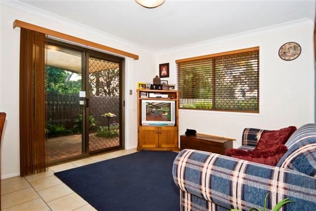 9   Diane Court, CENTENARY HEIGHTS QLD 4350, Centenary Heights - Thumbnail 3