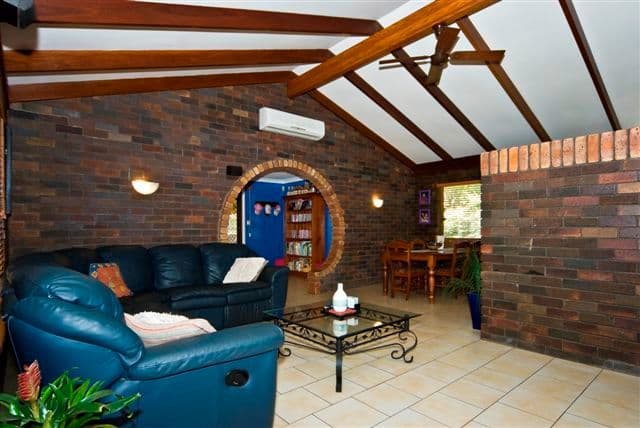 9   Diane Court, CENTENARY HEIGHTS QLD 4350, Centenary Heights - Thumbnail 4