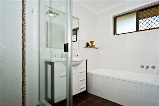 9   Diane Court, CENTENARY HEIGHTS QLD 4350, Centenary Heights - Thumbnail 7