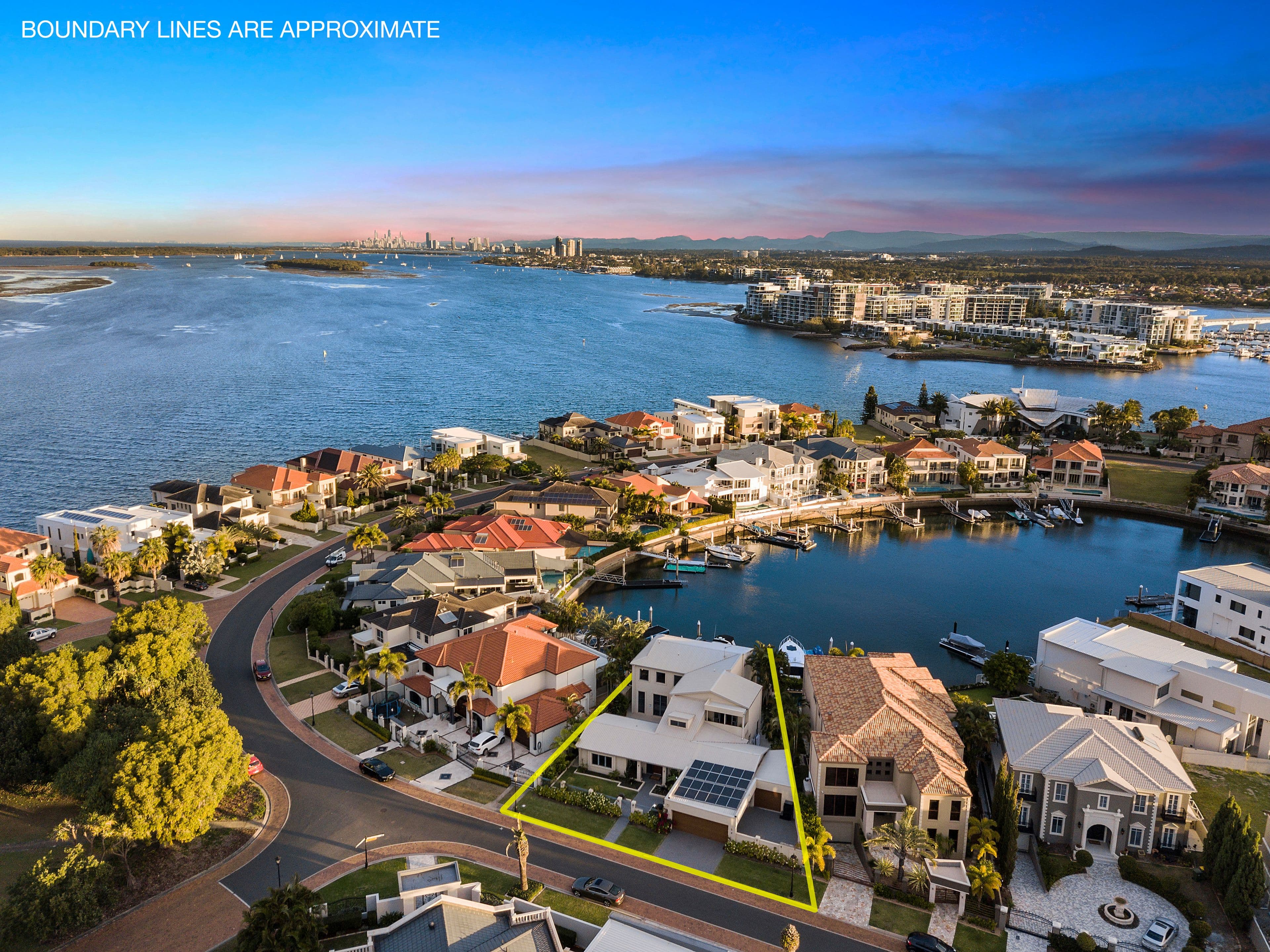 2 Queen Guineveres Place, Sovereign Islands QLD 4216, Sovereign Islands - Image 1