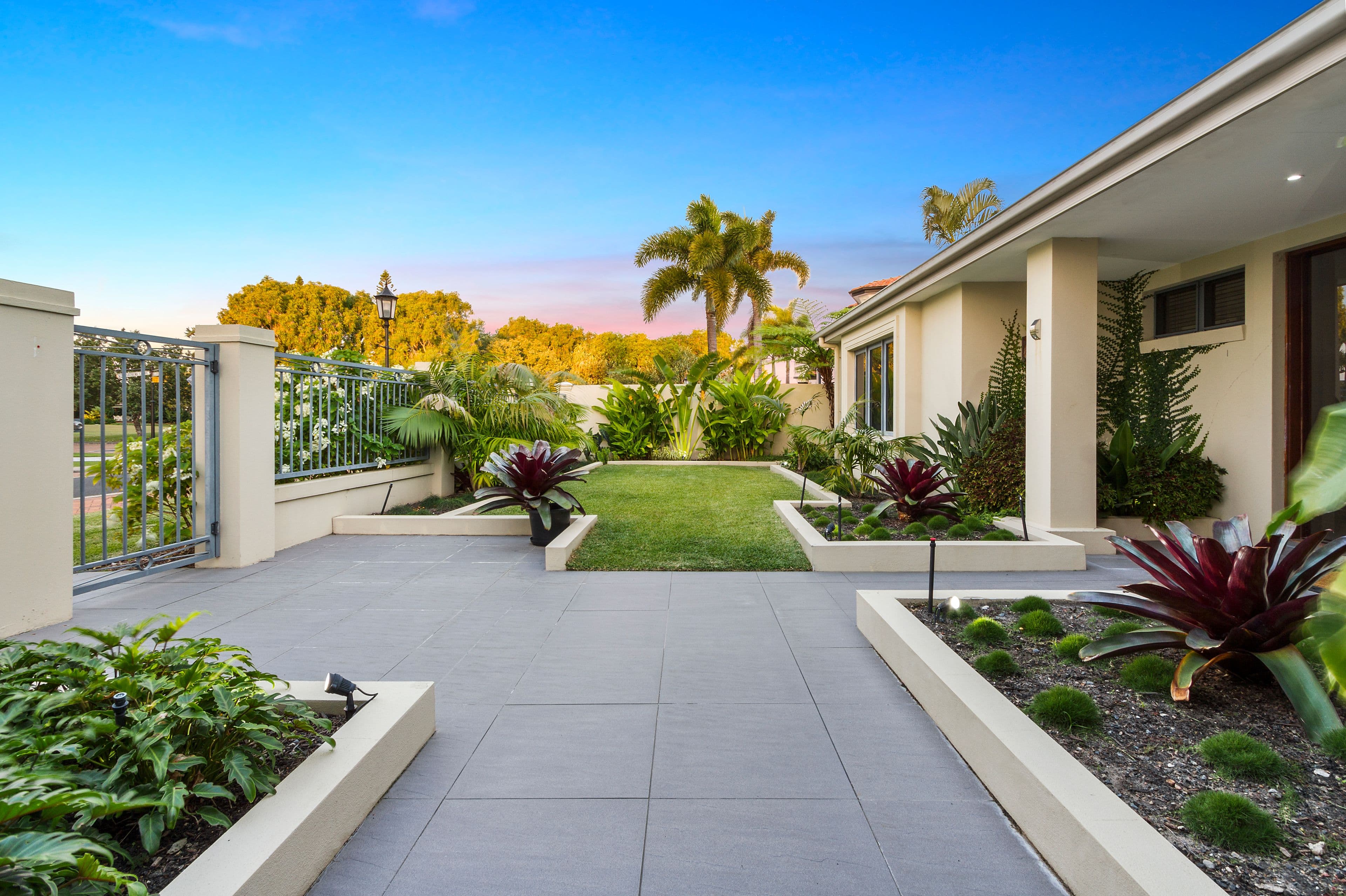 2 Queen Guineveres Place, Sovereign Islands QLD 4216, Sovereign Islands - Thumbnail 2