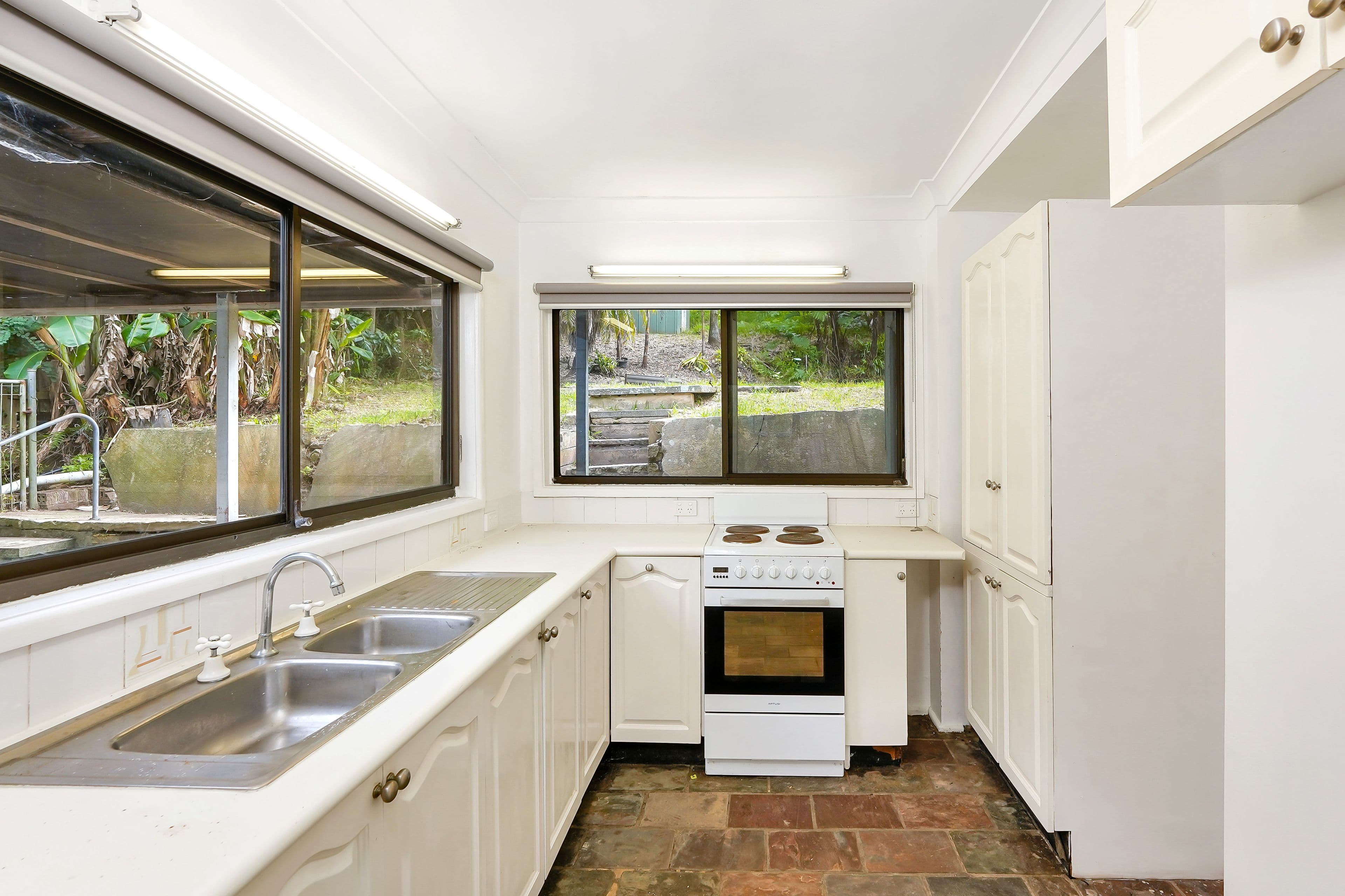 404 Avoca Drive, Green Point NSW 2251, Green Point - Thumbnail 2