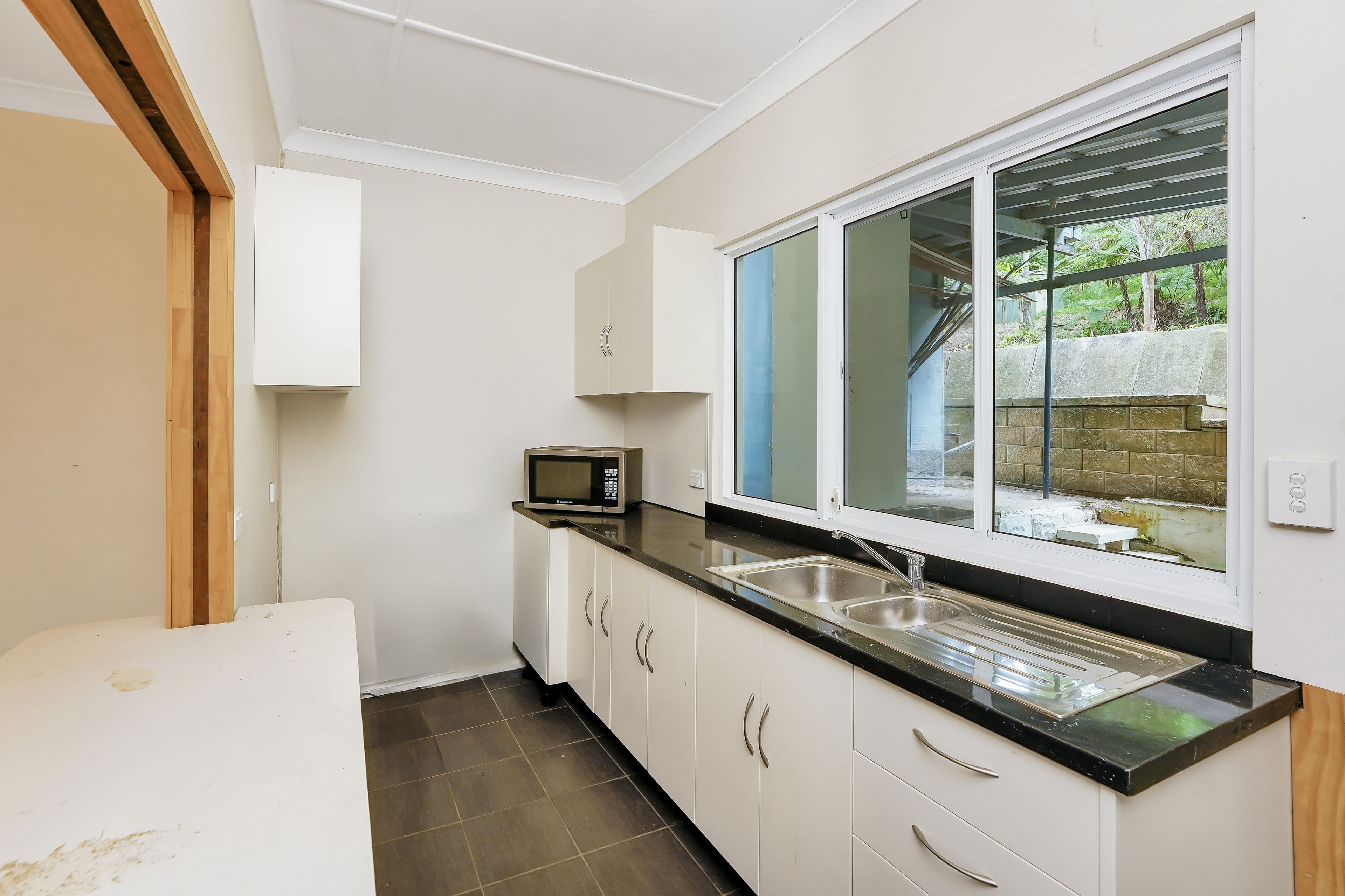 404 Avoca Drive, Green Point NSW 2251, Green Point - Thumbnail 5