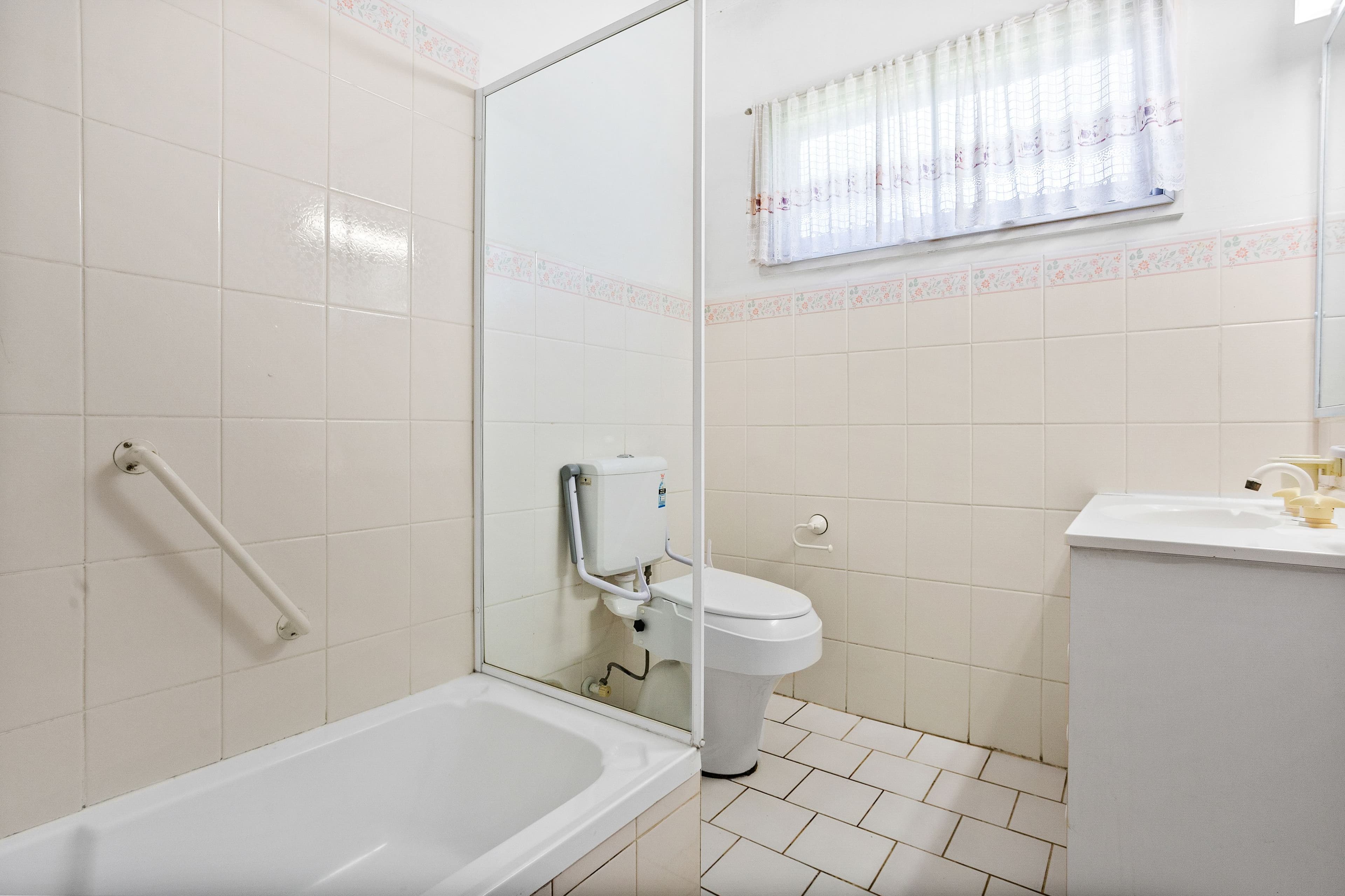 8 Devonshire Crescent, Oak Flats NSW 2529, Oak Flats - Thumbnail 6
