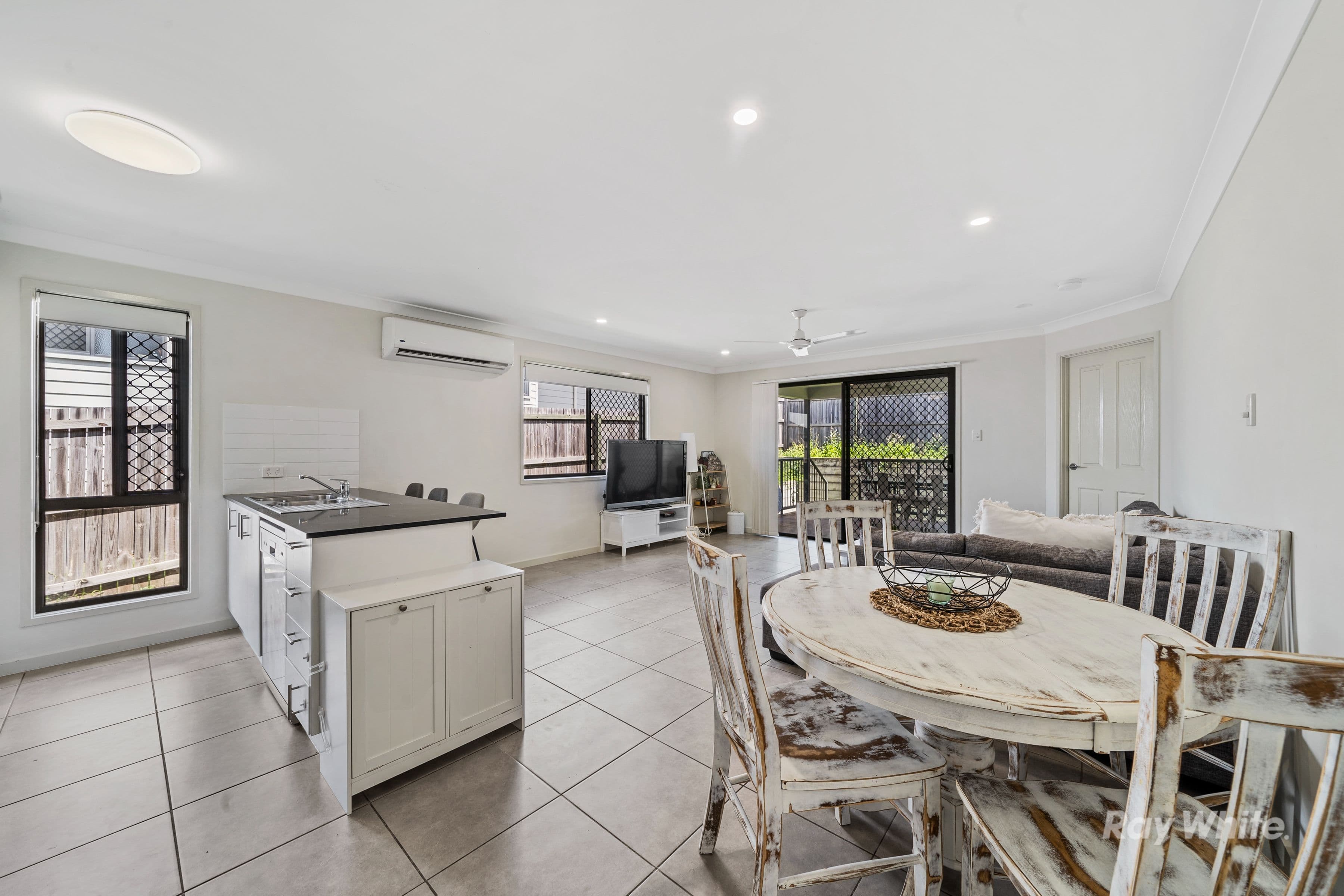 27 Dalby Street, Holmview QLD 4207, Holmview - Thumbnail 6