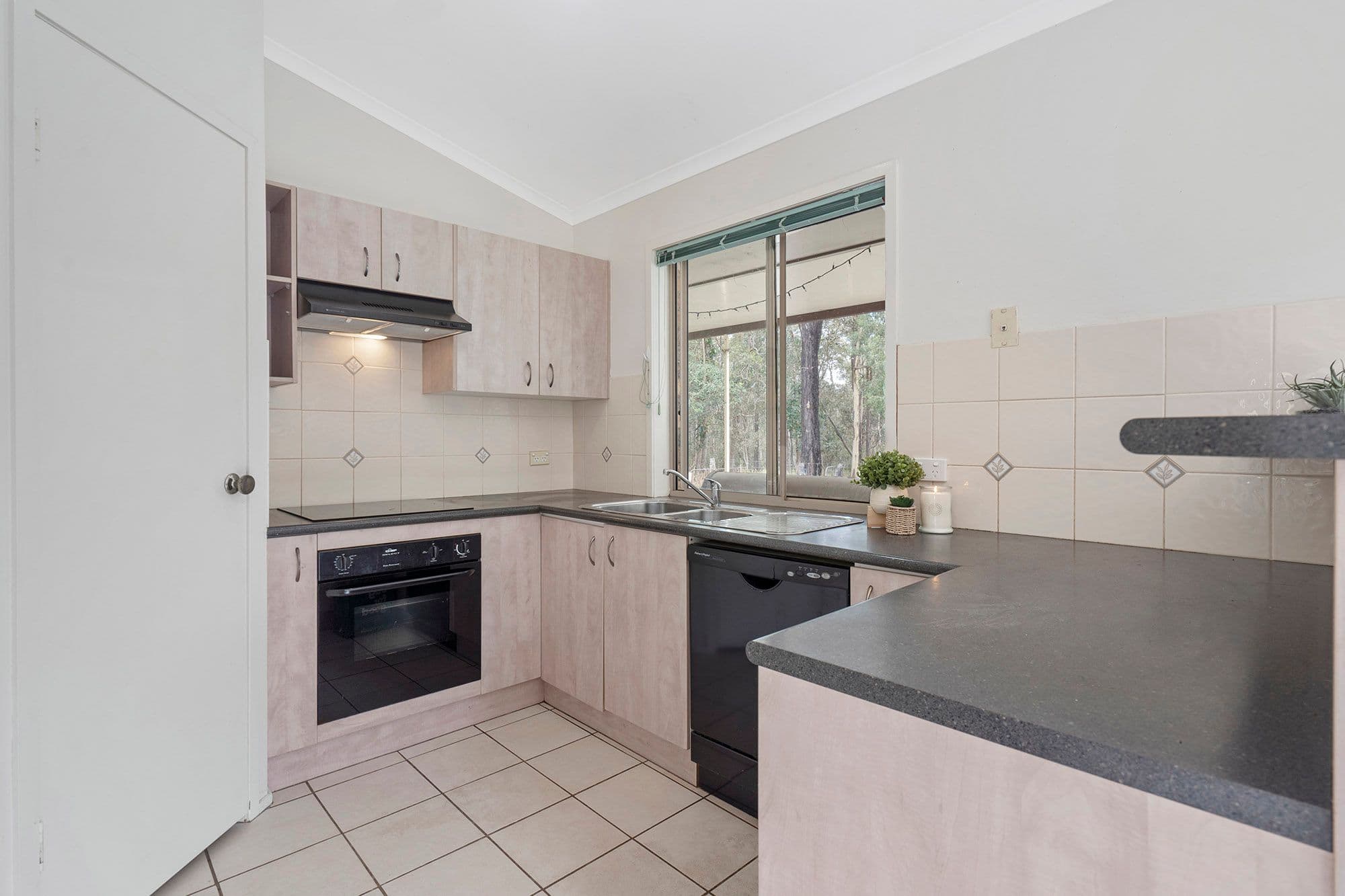 202 Hein Road, Buccan QLD 4207, Buccan - Thumbnail 4