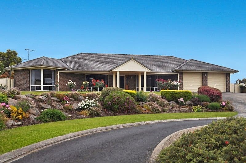 15 Navajo Drive, MOUNT GAMBIER SA 5290, Mount Gambier - Image 1