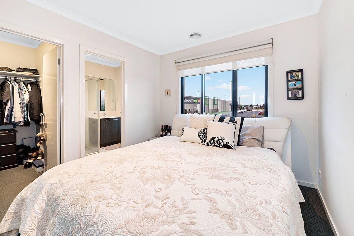16A Vantage Avenue, Clyde North VIC 3978, Clyde North - Thumbnail 2