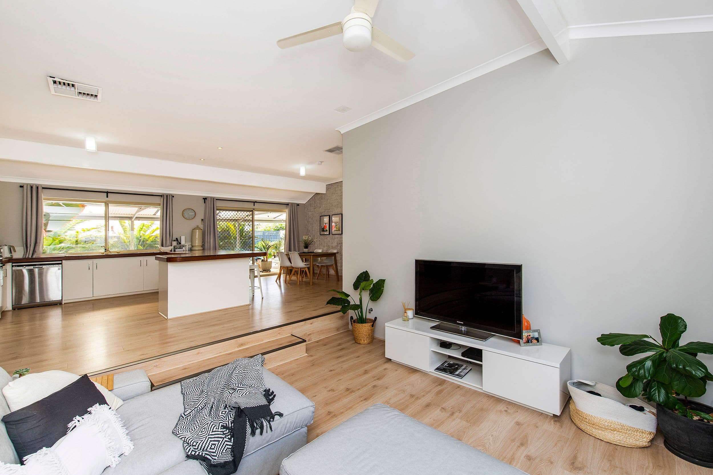 21 Taggert Avenue, Baldivis WA 6171, Baldivis - Thumbnail 5