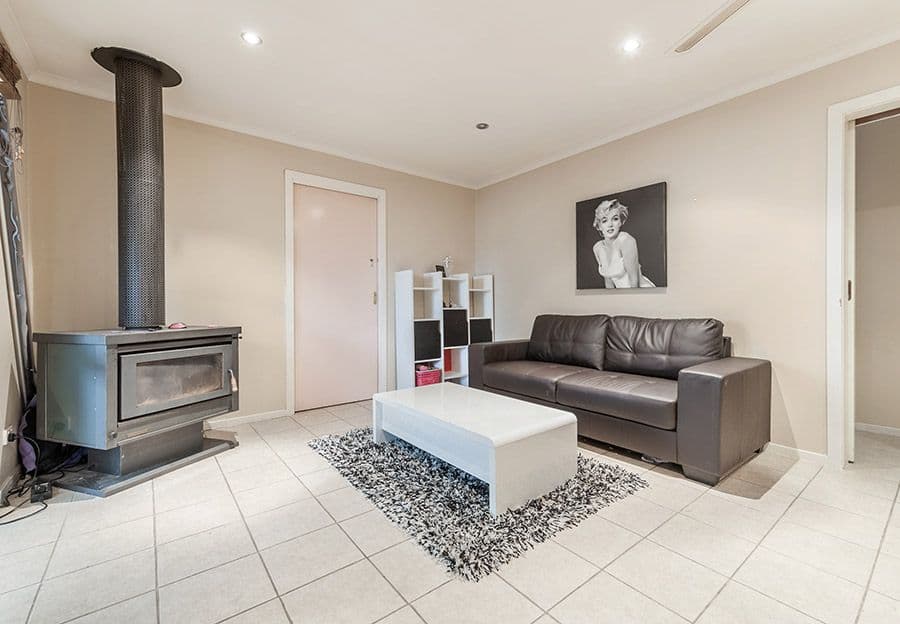 14 Longtown Court, Craigieburn VIC 3064, Craigieburn - Thumbnail 3