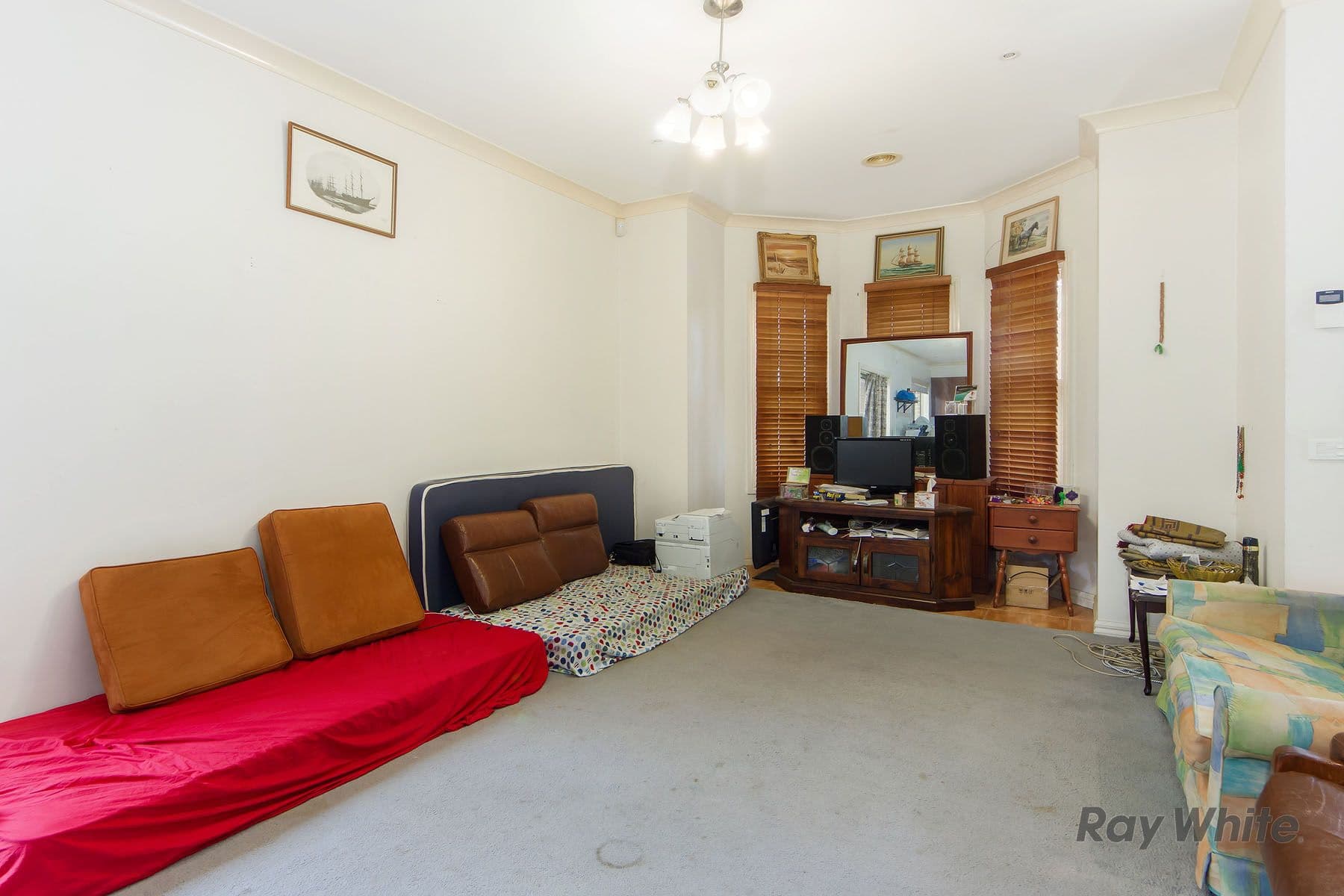 8 Westbury Street, Cairnlea VIC 3023, Cairnlea - Thumbnail 2