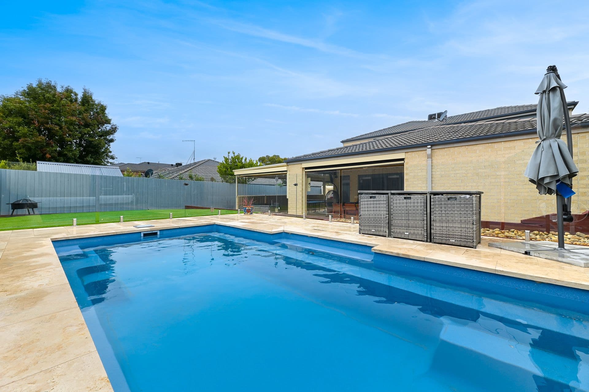 44 Sheldon Drive, Berwick VIC 3806, Berwick - Thumbnail 2