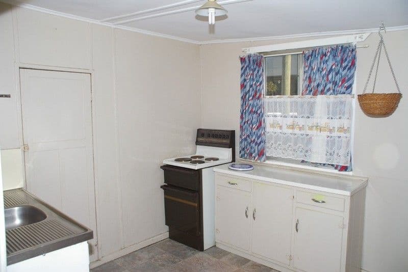 86 Sixteenth Street, RENMARK SA 5341, Renmark - Thumbnail 2