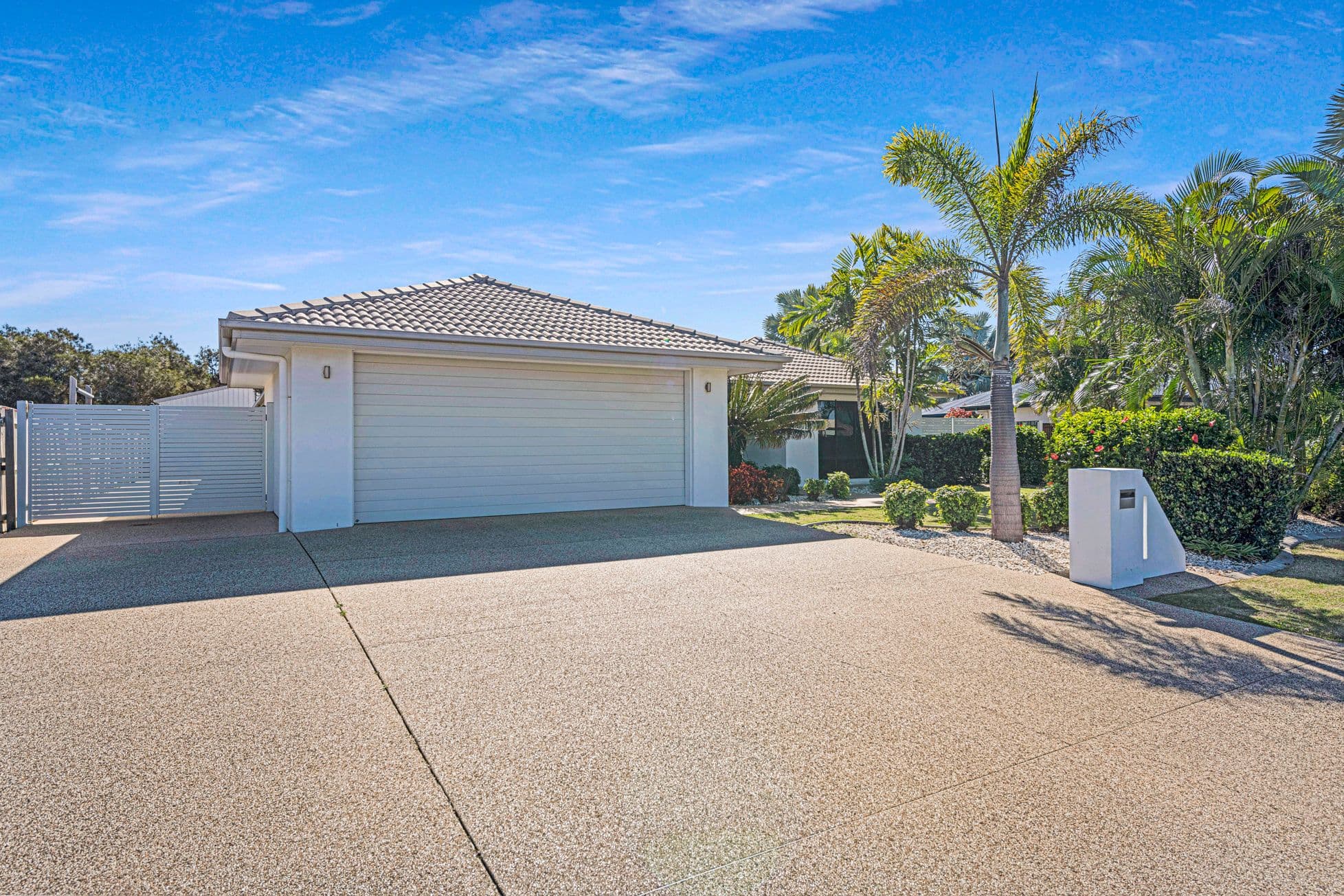 22 Bisdee Street, Coral Cove QLD 4670, Coral Cove - Thumbnail 4