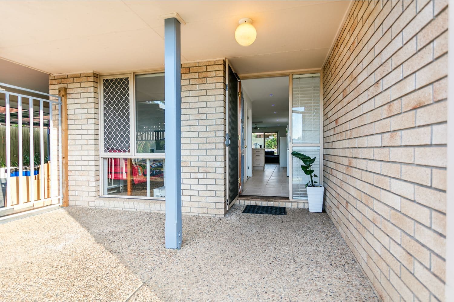 19 Noosa Court, Hillcrest QLD 4118, Hillcrest - Thumbnail 2