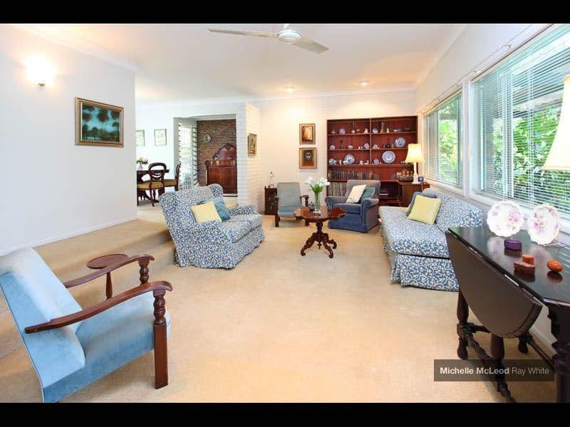 2 Dellamara Street, CHAPEL HILL QLD 4069, Chapel Hill - Thumbnail 3