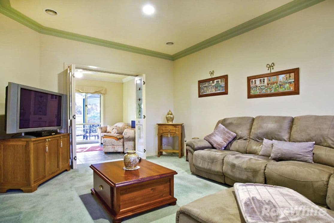 16 Earls Court, WANTIRNA SOUTH VIC 3152, Wantirna South - Thumbnail 8
