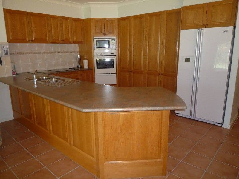 19 Hazel Court, ARUNDEL QLD 4214, Arundel - Thumbnail 2