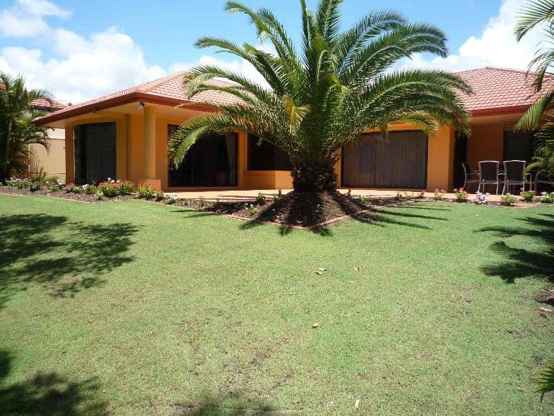 19 Hazel Court, ARUNDEL QLD 4214, Arundel - Thumbnail 4