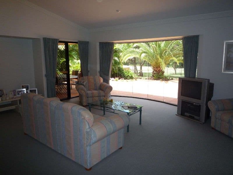 19 Hazel Court, ARUNDEL QLD 4214, Arundel - Thumbnail 8