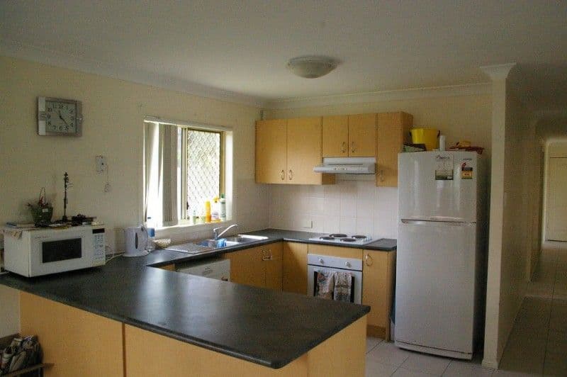 6 Aberfoyle Drive, DECEPTION BAY QLD 4508, Deception Bay - Thumbnail 2