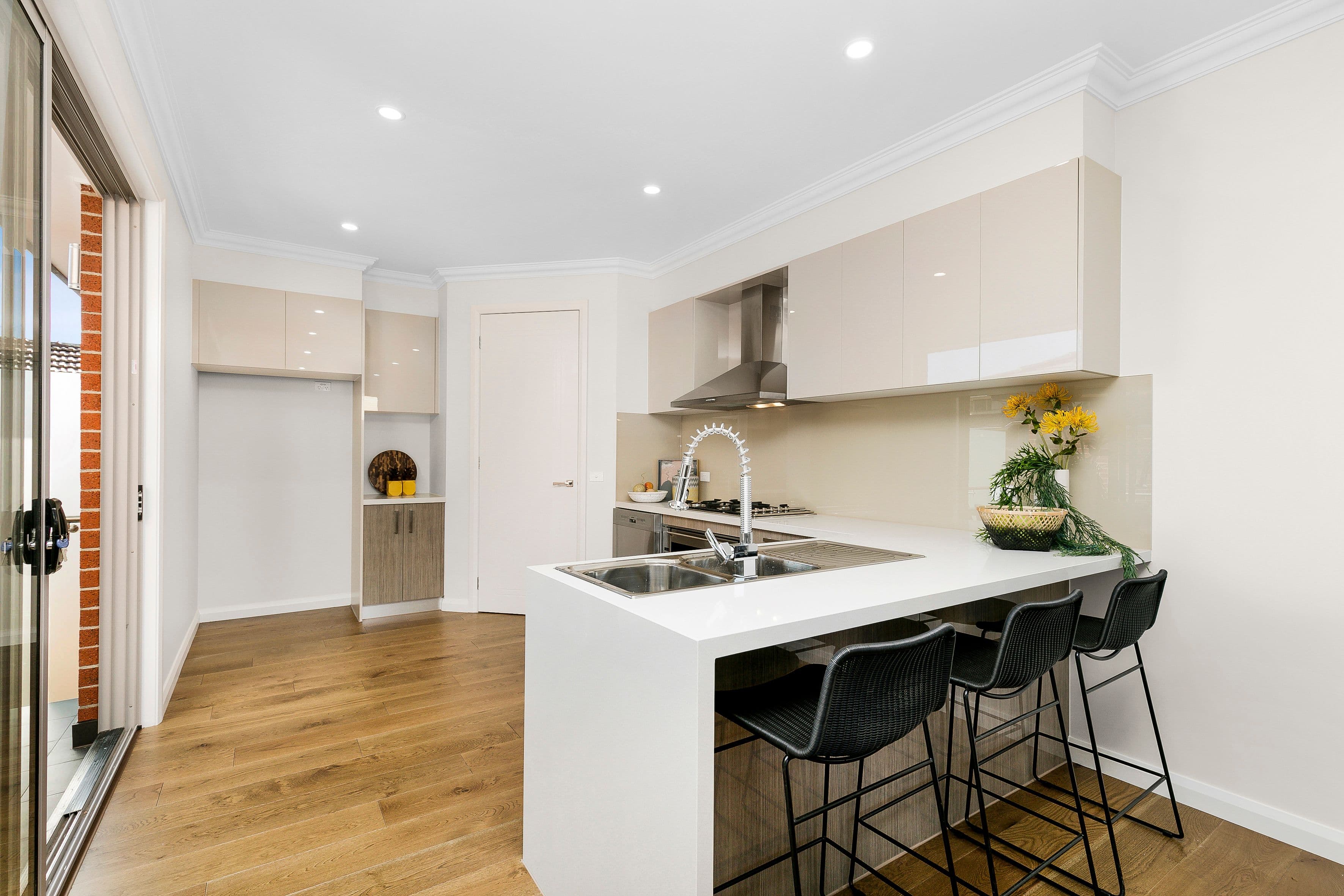 4 Valley View Court, Glen Waverley VIC 3150, Glen Waverley - Thumbnail 4