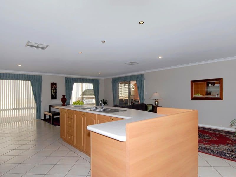 21 Felton Parkway, BALDIVIS WA 6171, Baldivis - Thumbnail 7